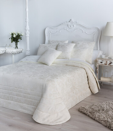 COMFORTER SET